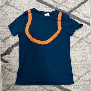 Luz lei shirt size medium